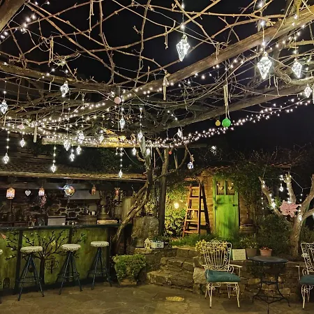 בית הארחה Feggaropetra Magic Mountain House