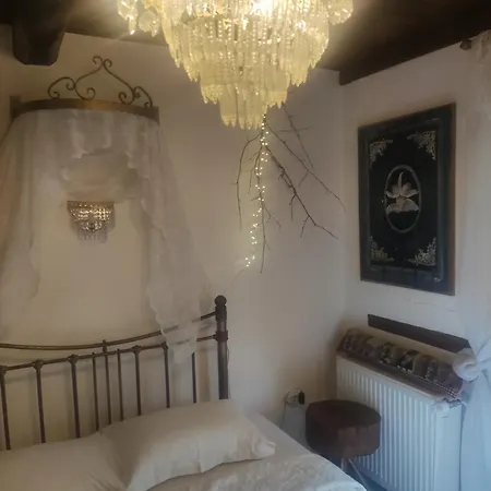 בית הארחה Feggaropetra Magic Mountain House פליאוס פנטלימון
