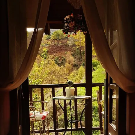 Feggaropetra Magic Mountain House Guest house
