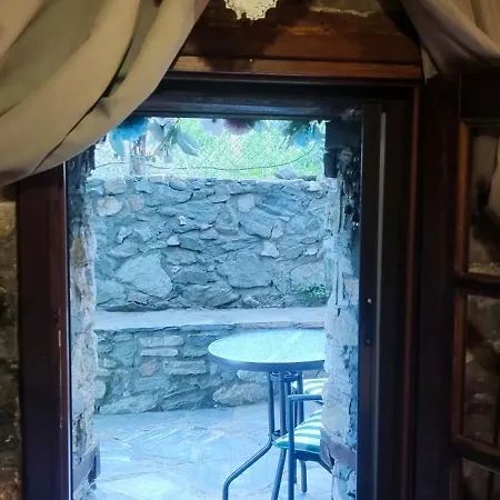 Feggaropetra Magic Mountain House *
