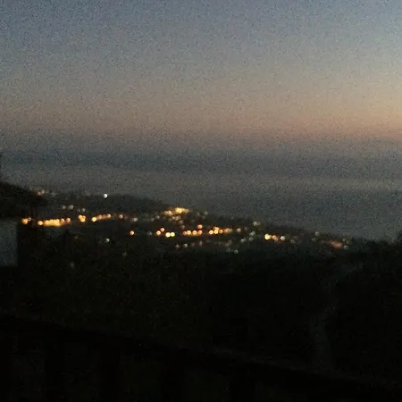 Feggaropetra Magic Mountain House פליאוס פנטלימון
