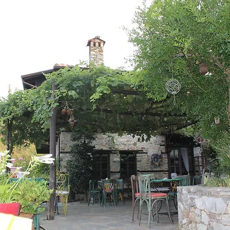 Feggaropetra Magic Mountain House