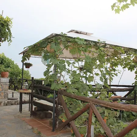 Feggaropetra Magic Mountain House 4* פליאוס פנטלימון