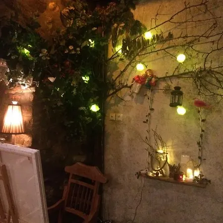 בית הארחה Feggaropetra Magic Mountain House