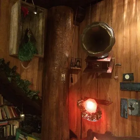 בית הארחה Feggaropetra Magic Mountain House