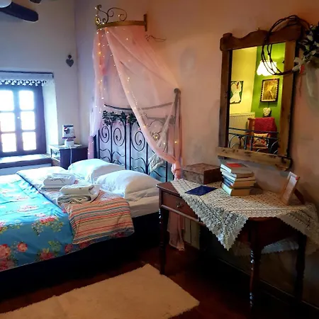 Feggaropetra Magic Mountain House בית הארחה