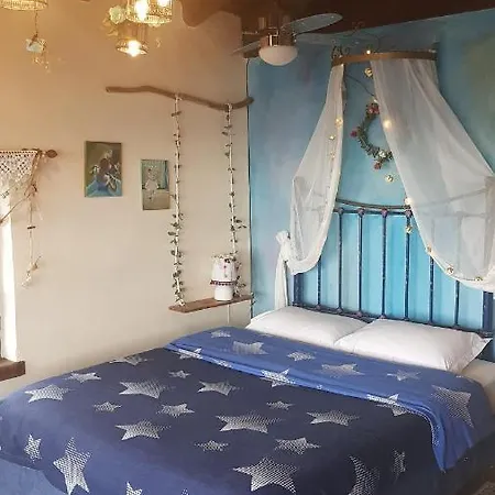 בית הארחה Feggaropetra Magic Mountain House 4*