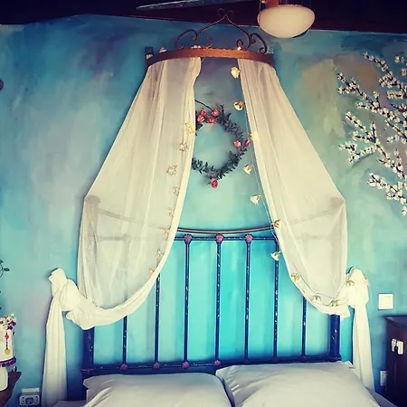 Feggaropetra Magic Mountain House *