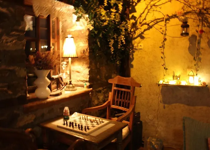 בית הארחה Feggaropetra Magic Mountain House פליאוס פנטלימון