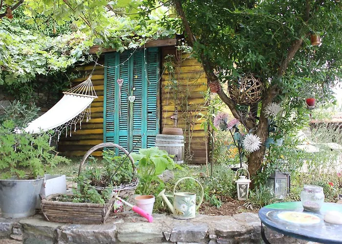 בית הארחה Feggaropetra Magic Mountain House