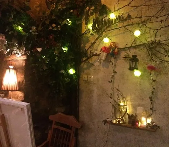 בית הארחה Feggaropetra Magic Mountain House