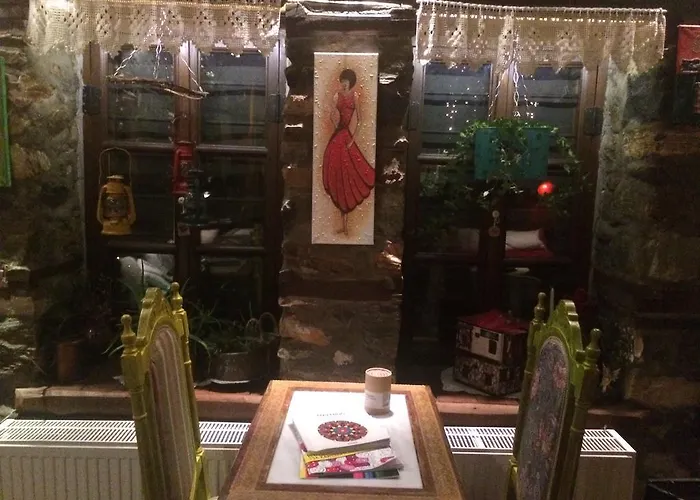 Feggaropetra Magic Mountain House 4* פליאוס פנטלימון