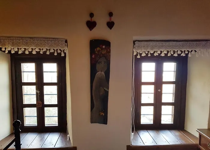 Feggaropetra Magic Mountain House בית הארחה פליאוס פנטלימון